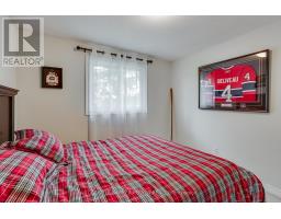 11 - 340 AMBLESIDE DRIVE - 29