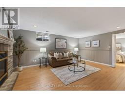 25 LA MANTIA AVENUE - 24