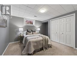 25 LA MANTIA AVENUE - 33