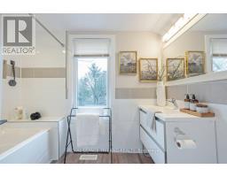 88 BRISCOE STREET E - 32