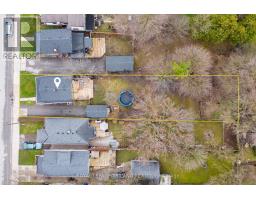 88 BRISCOE STREET E - 46