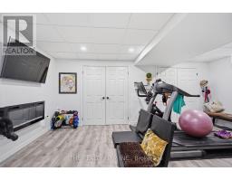 815 DEVERON CRESCENT - 26