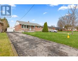 1920 DULUTH CRESCENT - 2