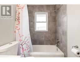 1920 DULUTH CRESCENT - 24