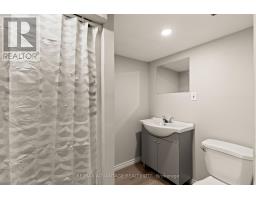 1920 DULUTH CRESCENT - 32