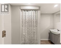 1920 DULUTH CRESCENT - 33