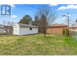 1920 DULUTH CRESCENT - 41