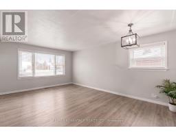 1920 DULUTH CRESCENT - 5