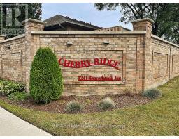 10 - 1241 BEAVERBROOK AVENUE - 30