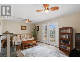 38 ALAYNE CRESCENT - 16