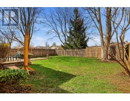 38 ALAYNE CRESCENT - 43