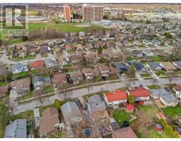 38 ALAYNE CRESCENT - 46