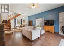 13 VICTORIA STREET - 12