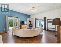 13 VICTORIA STREET - 13