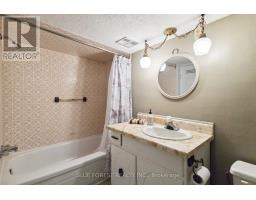 13 VICTORIA STREET - 26