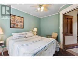 13 VICTORIA STREET - 38