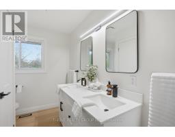 44 MENDIP CRESCENT - 13