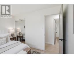 44 MENDIP CRESCENT - 16