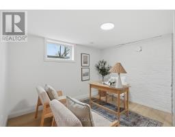 44 MENDIP CRESCENT - 27