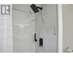 44 MENDIP CRESCENT - 31