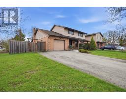 1050 MAHOGANY CRESCENT - 2