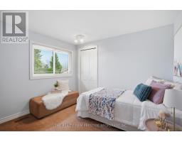 1050 MAHOGANY CRESCENT - 32