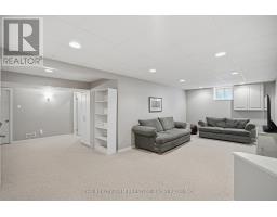 1050 MAHOGANY CRESCENT - 34