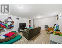 141 SIMCOE STREET - 24