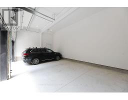 858 WILLIAM STREET - 44