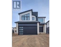 245 HESSELMAN CRESCENT - 1