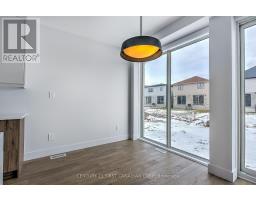 245 HESSELMAN CRESCENT - 12