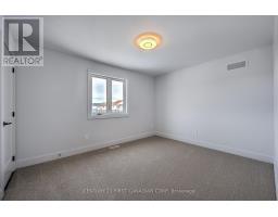 245 HESSELMAN CRESCENT - 27