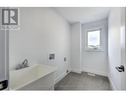 245 HESSELMAN CRESCENT - 28