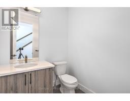 245 HESSELMAN CRESCENT - 4