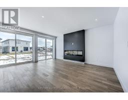 245 HESSELMAN CRESCENT - 6