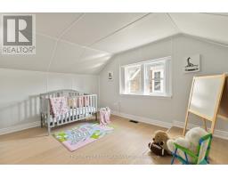 122 WINDSOR CRESCENT - 17