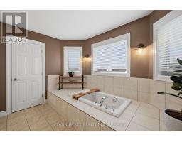 979 MOY CRESCENT - 22