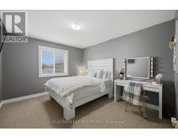 979 MOY CRESCENT - 28