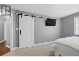 979 MOY CRESCENT - 30