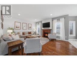 979 MOY CRESCENT - 8