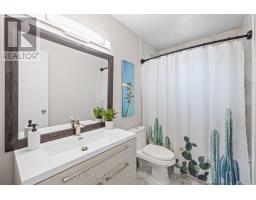 20 GATEWOOD CRESCENT - 21