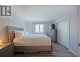 22 STONEYCREEK CRESCENT - 15