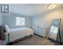 22 STONEYCREEK CRESCENT - 19