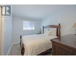 22 STONEYCREEK CRESCENT - 21