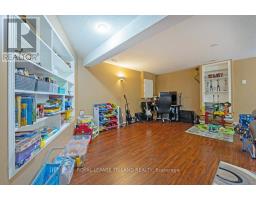 22 STONEYCREEK CRESCENT - 28