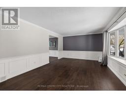 45 CHAUCER ROAD N - 11