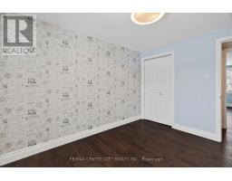 45 CHAUCER ROAD N - 32