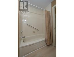 51 - 50 FIDDLERS GREEN ROAD - 31