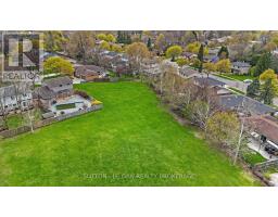 637 JASON CRESCENT - 21