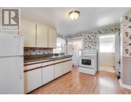 960 HACKETT STREET - 2